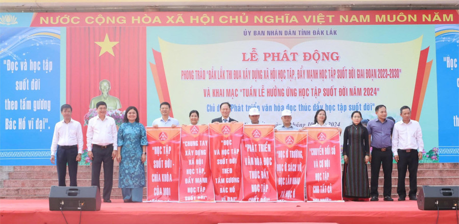 Đắk Lắk thúc đẩy xây dựng xã hội học tập, tạo môi trường học tập suốt đời.